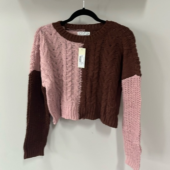 Made With Love Sweaters - Cozy Cropped Sweater (L)